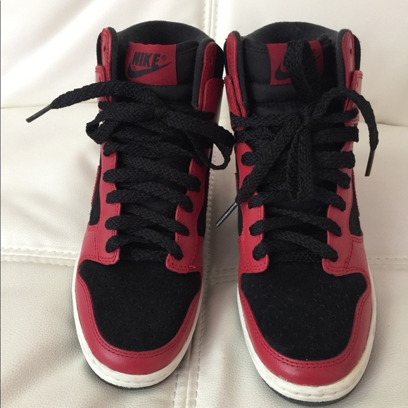 nike dunk sky hi red and black